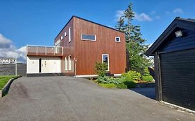 Near Bergen City, Apartment 7 Min From The Airport, Free Parking